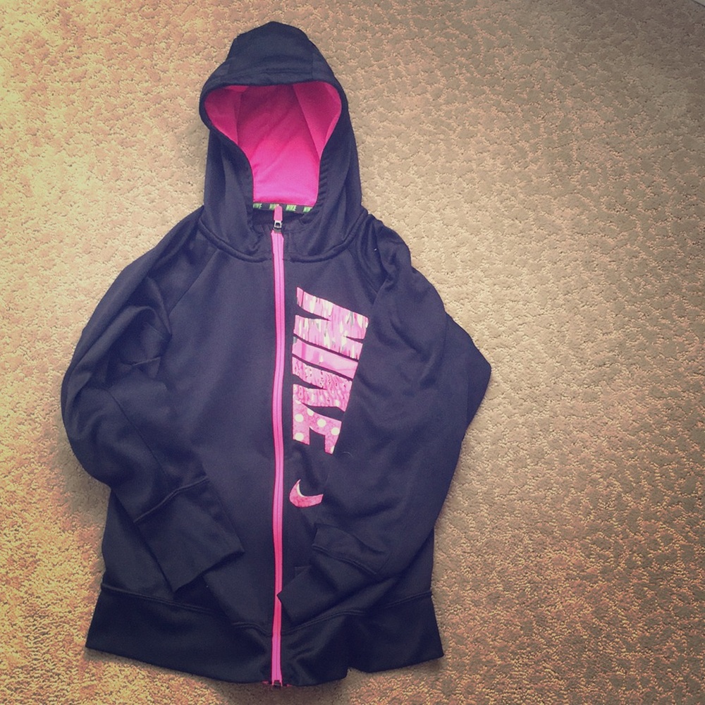 Nike Therma fit kids/teens jacket!!!👈🏻